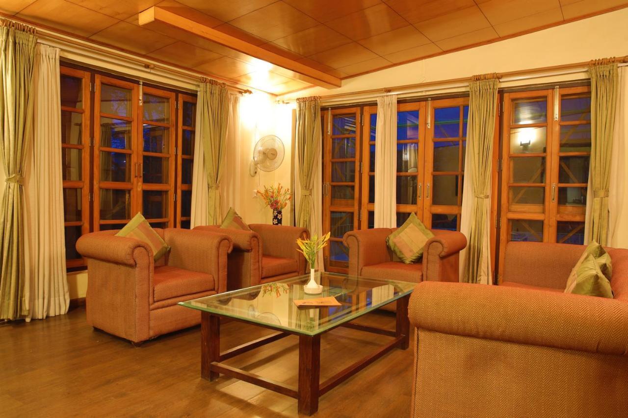 เดอะ เลค รีสอร์ต Hotel Naukuchiatal ภายนอก รูปภาพ